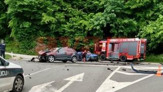 Stravična nesreća kod Novog Travnika: Jedna osoba poginula, petero povrijeđeno
