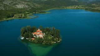 Idila u Dalmaciji: Predivni zeleni otočić koji možete obići pješice