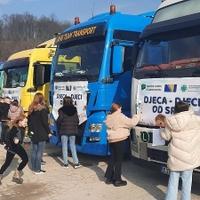 U Tursku i Siriju ispraćen konvoj sa 8 šlepera i 33,5 hiljade dječijih paketića