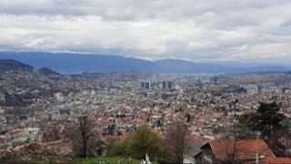 Kiša rastjerala smog: Sarajevo napokon više nije u vrhu lista po zagađenosti zraka