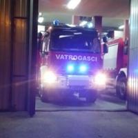 Gorjela kuća u Kamenici: Muškarac hitno prevezen u KCUS
