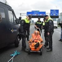 Policija rastjerala demonstrante sa autoputa u Amsterdamu