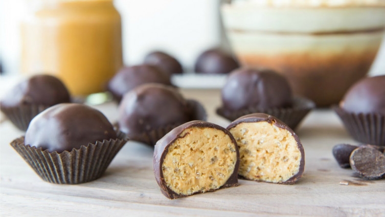 Čokoladne praline od kikiriki maslaca i marmelade