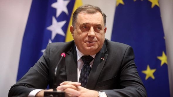 Mile ubiva novinarsku aždahu