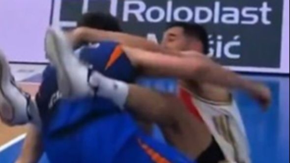 Video / Nikola Kalinić kažnjen, a suspendovane i sudije nakon haosa o kojem bruji Balkan
