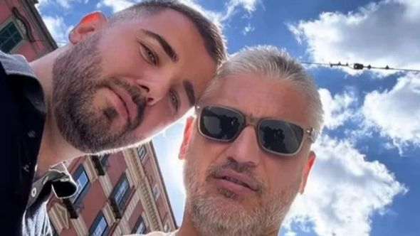 Aca Kos otkrio kad se Čeda budi, pa šta prvo ujutru uradi: "Dobro jutro gospodine..."