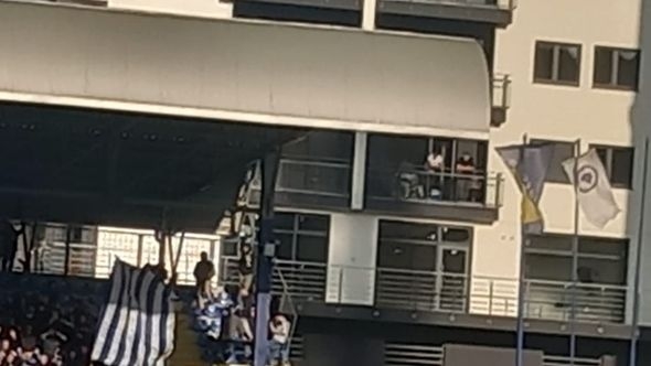 Utakmica Željezničara i Borca se posmatra s balkona