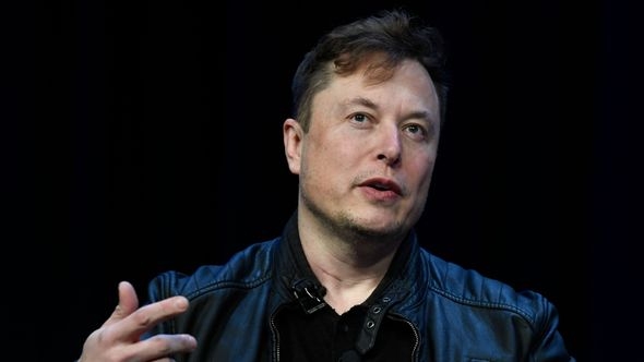 Ilon Mask: SpaceX može izgraditi samorastući grad na Mjesecu za manje od deset godina