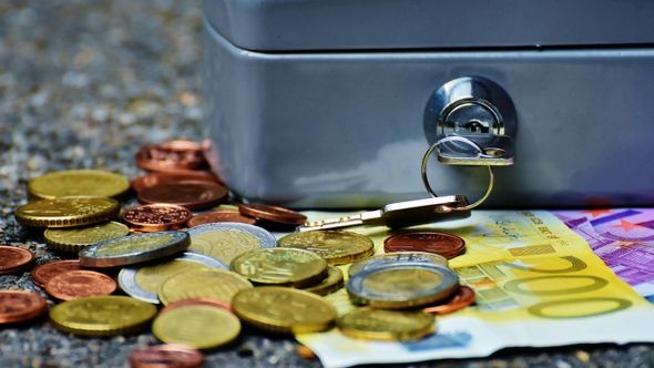 Zaposlenice dvadeset godina krale novac iz banke: Tek sada uhapšene 