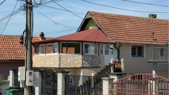 Od čuvenog hita zaradila tri kuće: Otkrivamo kako izgleda dom poznate pjevačice