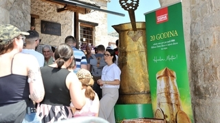 U Sent Luis stiže najveća džezva na svijetu: Besplatna bosanska kafa za 8.000 ljudi uoči utakmice BiH i Paname