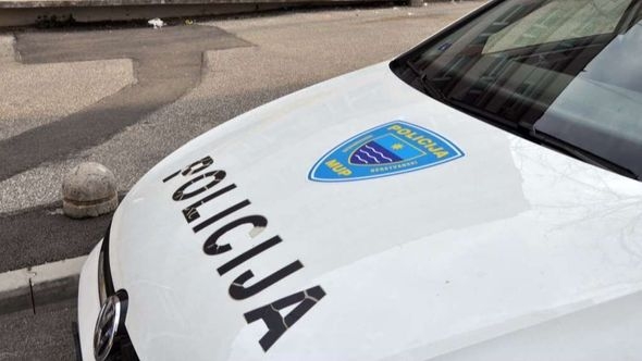Sudar autobusa i dva automobila na putu M-17: Povrijeđena jedna osoba