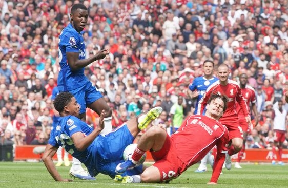 Remi u derbiju Liverpula i Čelsija: Meč obilježio komičan gol londonskog tima 