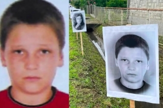 Zloupotreba tragedije iz Srbije: Fotografija dječaka ubijenog 2008. u Arilju postavljena u Potočarima kao simbol srpskog stradanja tokom rata u Srebrenici