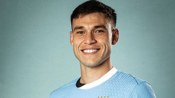 Manuel Ugarte stiže u Mančester junajted
