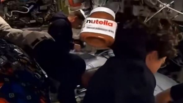 Neobičan prizor: Tegla Nutele lebdjela s članovima posade Artemis II
