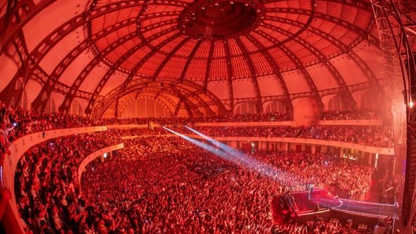 Dino Merlin oduševio sve u kultnoj Festhalle u Frankfurtu: Osvojio prestižni "Sold Out Award"
