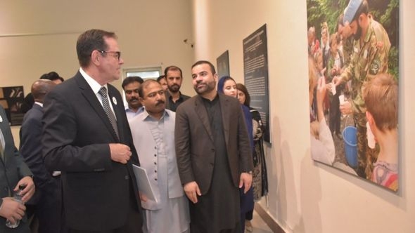Ambasada BiH u Pakistanu organizovala komemoraciju i otvorila izložbu povodom 31. godišnjice genocida u Srebrenici