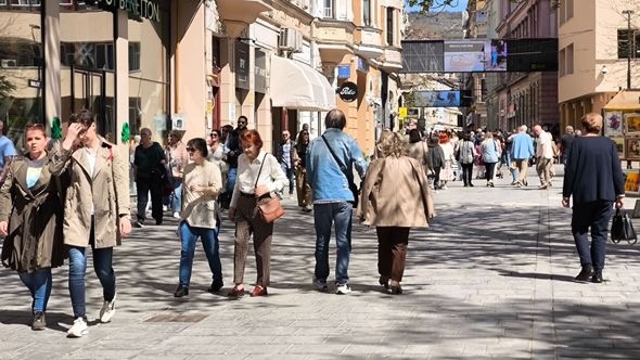 U prvom dijelu dana sunčano, u drugom mogući slabi lokalni pljuskovi