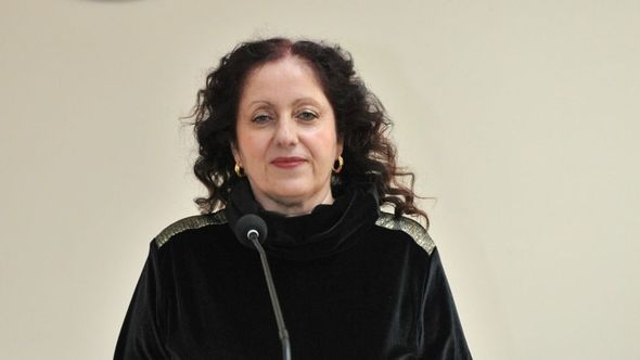 Alena Huseinbegović: Akademski uspjesi