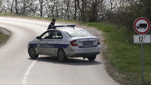 Prijatelji se posvađali u školi, a onda na ulici pala krv: Sjekirom ga udario u grudi
