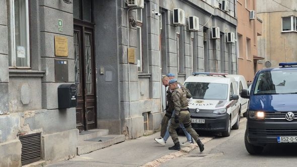 Šokantni detalji iz iskaza osumnjičenog: Nikola je nosio masku Betmena dok je tukao Metanovića, napuderisao ga je da bi ga ponizio