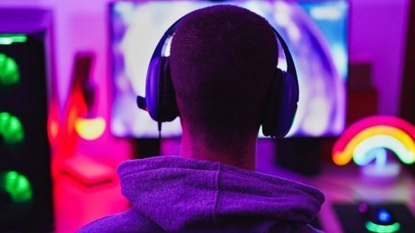 Kriminalci sve češće vrbuju djecu preko videoigara i društvenih mreža