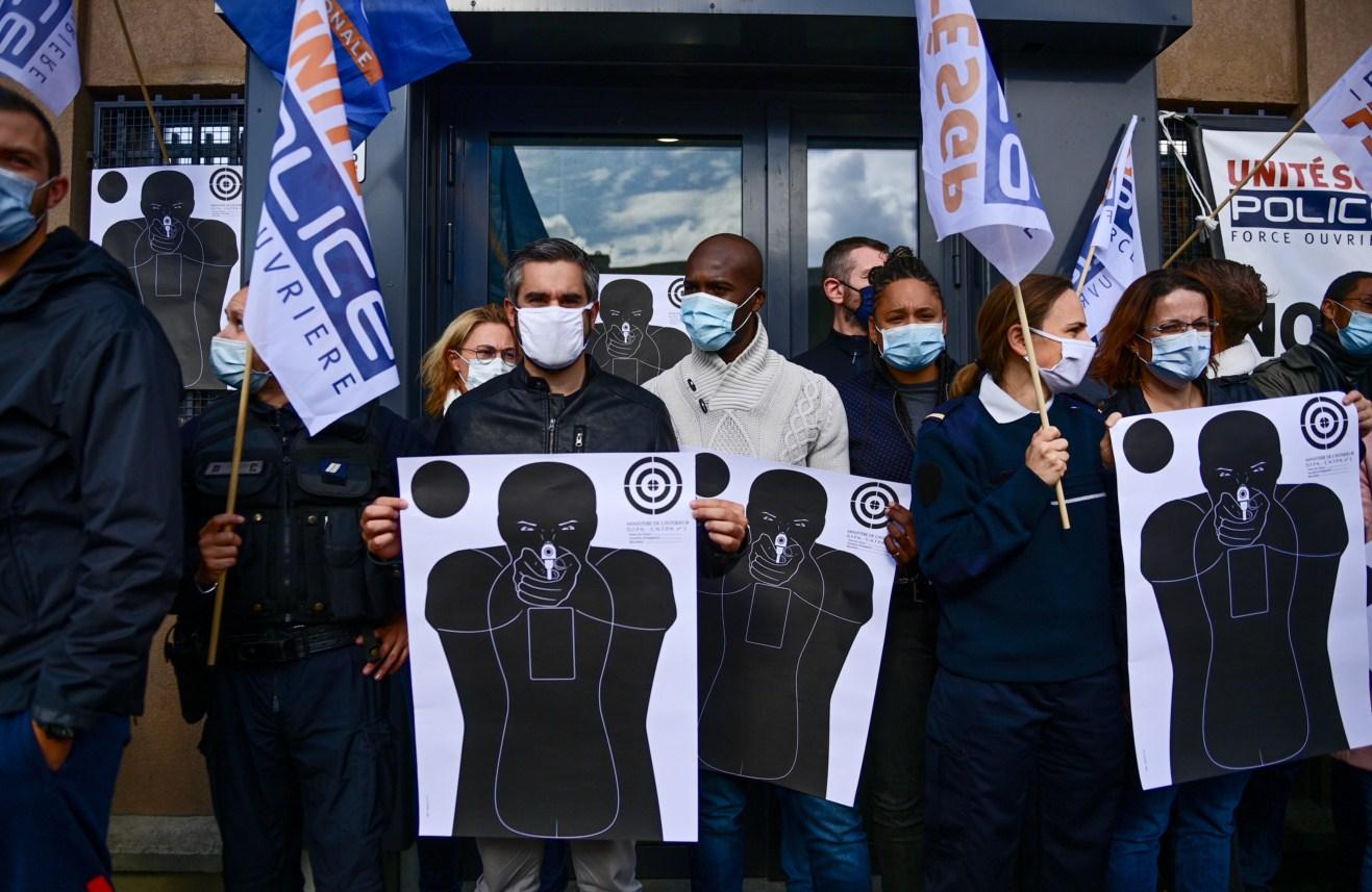 Francuski policajci protestiraju, traže zaštitu