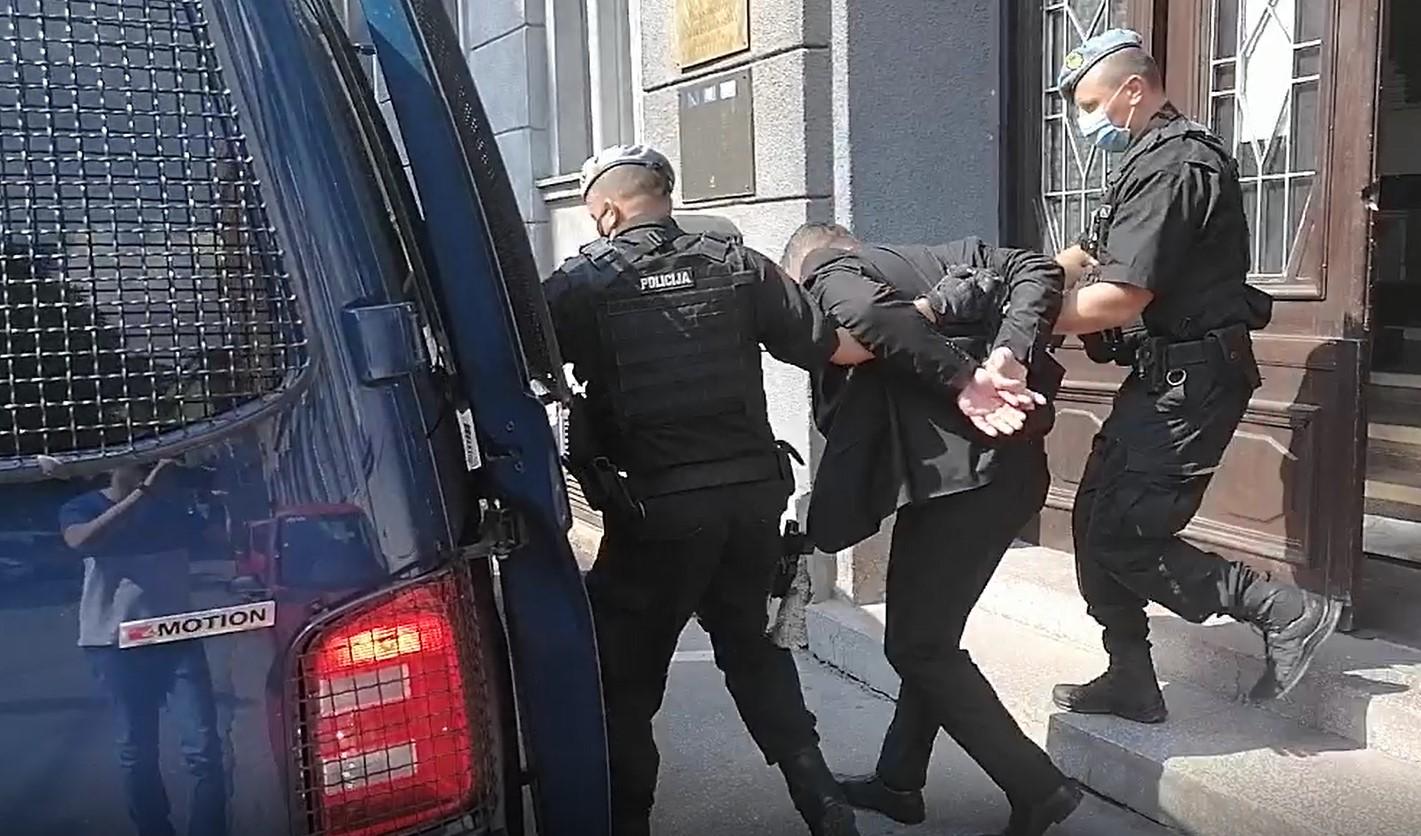 Video / Pored Alise Mutap danas je uhapšen i Muamer Ožegović: Radnik hotela "Crystal" nakon saslušanja izveden iz zgrade MUP-a