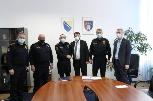 Vlada Kantona Sarajevo potpisala Kolektivni ugovor sa Sindikatom policije