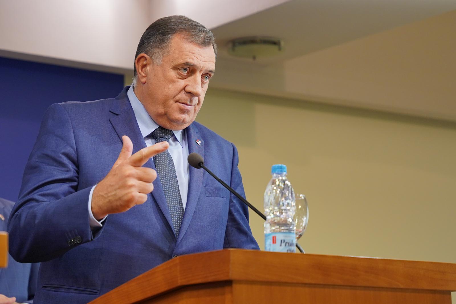 Milorad Dodik:Najoštrije osuđujem ponašanje MUP-a KS - Avaz