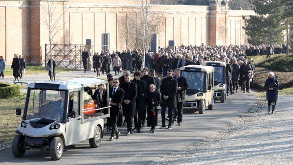 Zagreb: Ćiro sahranjen na Mirogoju - Avaz