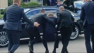 Mediji tvrde da je Fico upucan sa dva do tri metka, helikopterom prebačen, oglasila se predsjednica Slovačke