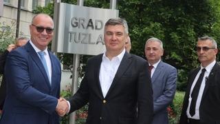 Milanović stigao u Tuzlu: Sastao se sa gradonačelnikom Lugavićem
