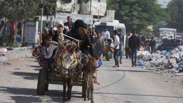 Palestinci idu od sjevera ka jugu Pojasa Gaze - Avaz