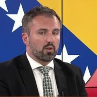 Stojanović: Nacionalisti i siledžije iz SDA i DF-a brutalno vrijeđaju i prijete članovima SDP-a