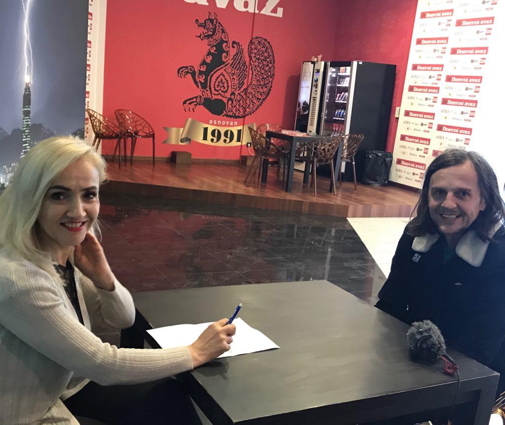 U posjeti ''Avazu'': Kako Laka pjeva hitove Ljube Aličića i Cuneta