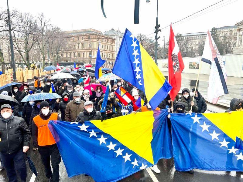 Protesti u Beču: BiH je hitno potrebna podrška međunarodne zajednice