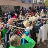 Veliki odziv građana Sarajeva na humanitarnom bazaru Udruženja Pomozi.ba