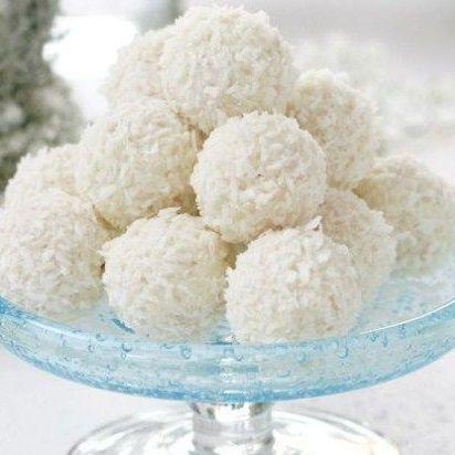 Snježne kuglice: Samo tri sastojka za ukusan slatkiš