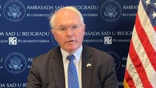 Ambasador Hil: Važno je riješiti manjkavosti po pitanju izbora u Srbiji