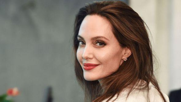 Angelina Jolie - Avaz