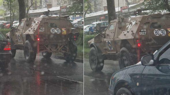 Vojno vozilo na ulicama Sarajeva - Avaz